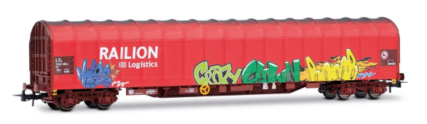 HR6680 DB AG, 4-achs. Schiebeplanenwagen „RAILION DB LOGISTICS", Typ Rils, rote Farbgebung mit Graffiti, Ep. V-VI